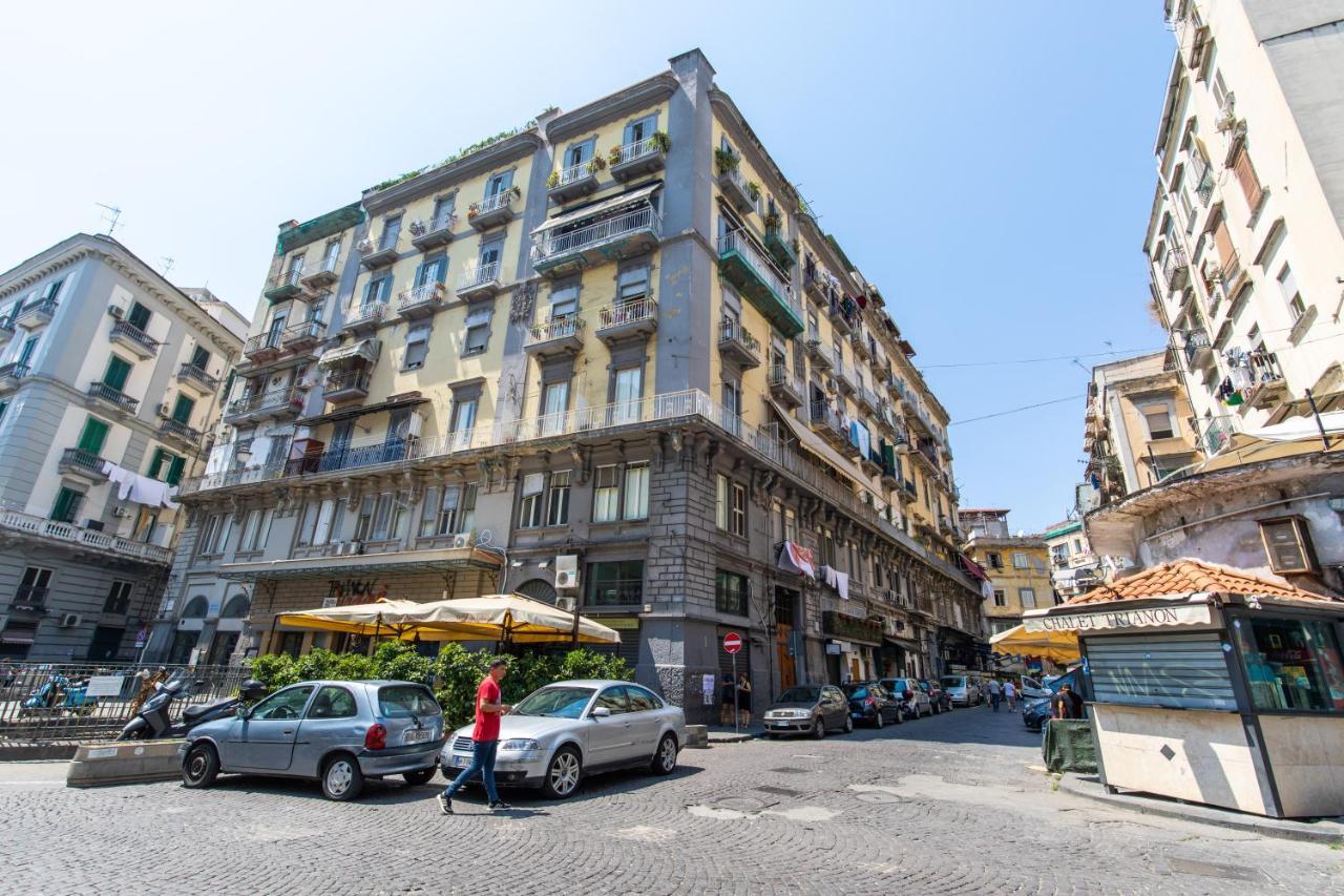 B&B Trianon Napoli Bagian luar foto