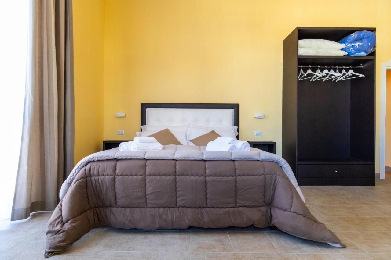 B&B Trianon Napoli Bagian luar foto