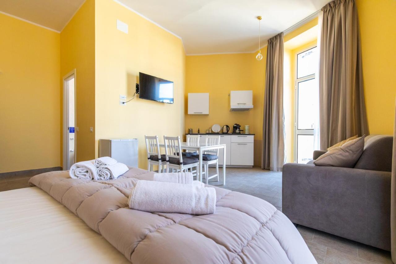 B&B Trianon Napoli Bagian luar foto