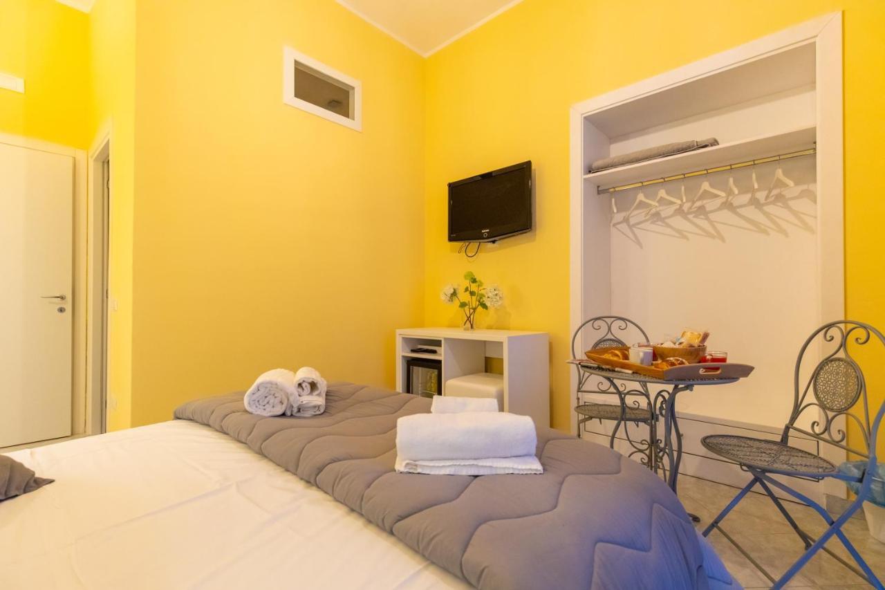 B&B Trianon Napoli Bagian luar foto