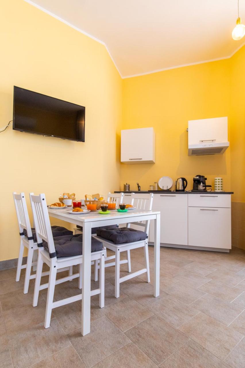B&B Trianon Napoli Bagian luar foto